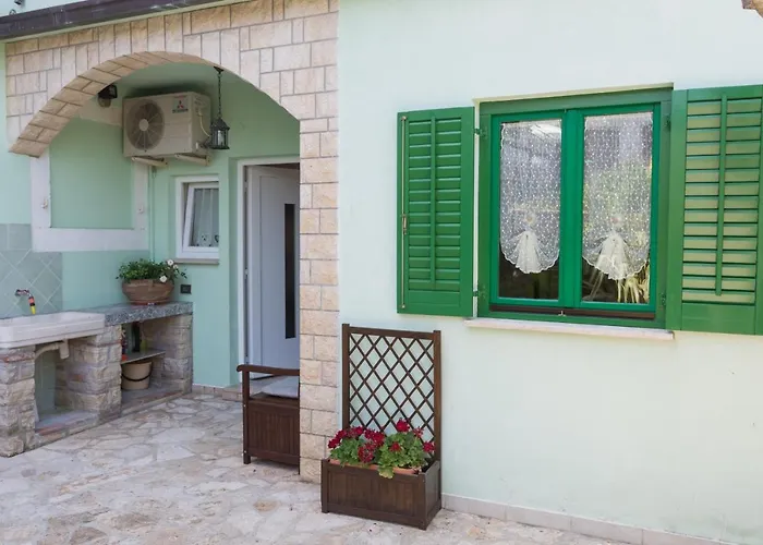 Secret Garden Apartment